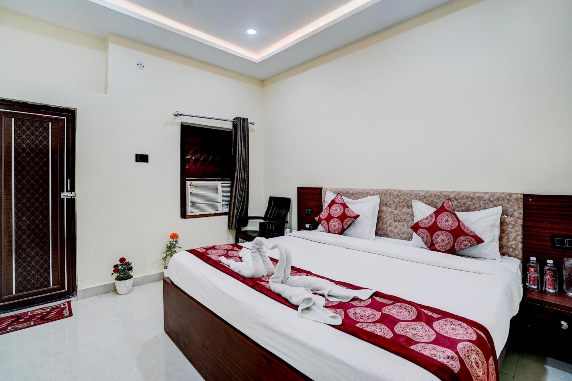 Hotel Vibe Blu- Varanasi Exterior photo