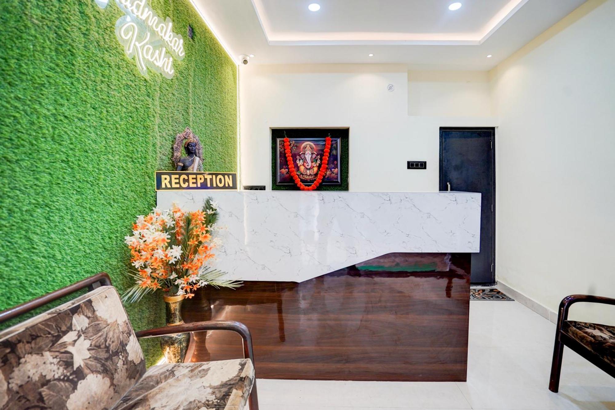 Hotel Vibe Blu- Varanasi Exterior photo
